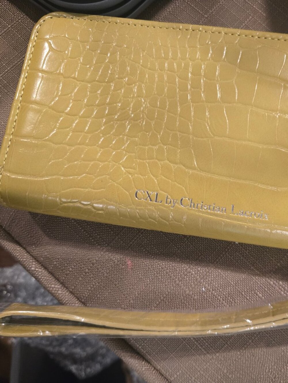 Christian Lacroix Wristlet Zip Around Moss Retail $48.00 - Picture 3 of 4